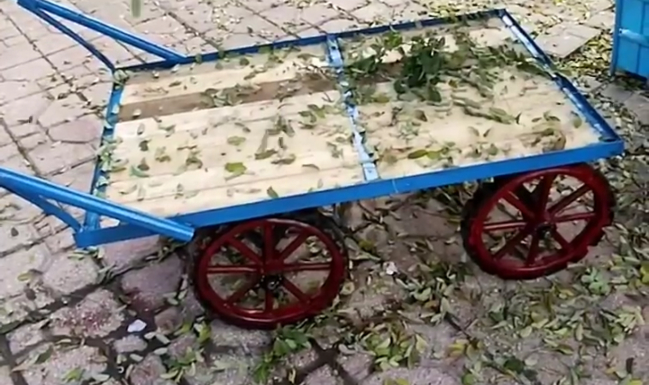 گاری چهار چرخ (نمکی) سنتی بزرگترین سایز و استاندارد با چرخ بزرگ ٨ پر تقوبت سده با ضمانت یک بار خرید و حداقل ۵ سال بدون مشکل