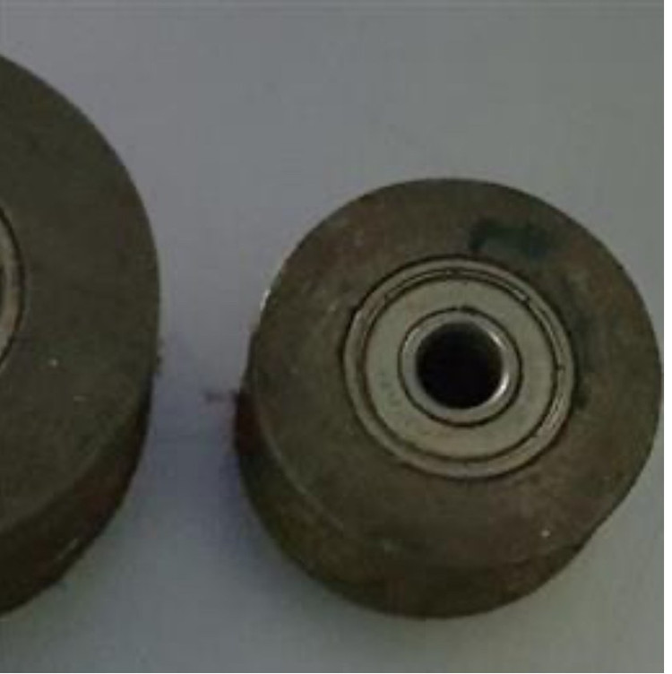 چرخ زیر درب کشویی 4.5×2.5